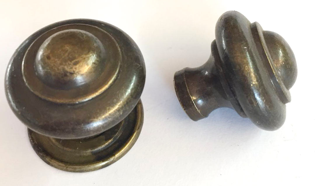 Knopf Rustico gerillt Messing Antik mit Unterlagsplatte