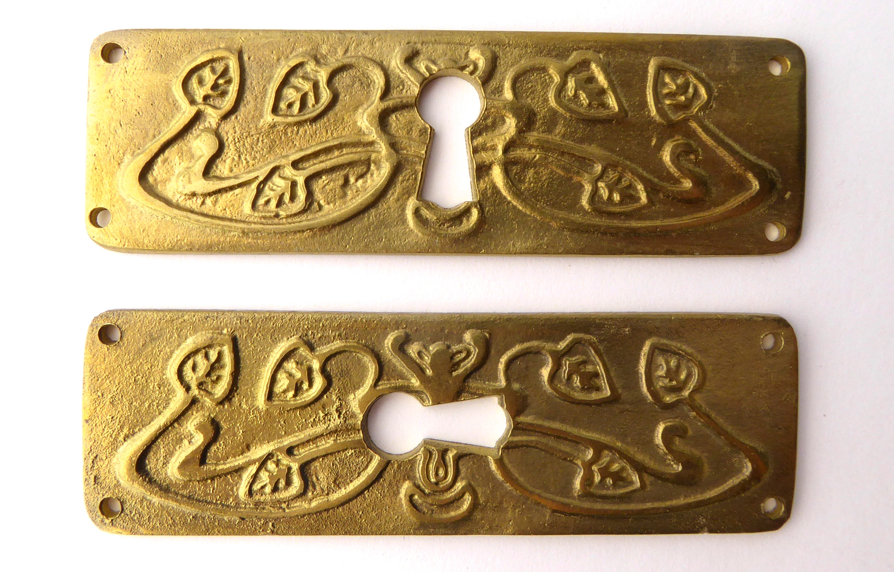 Schlüsselblatt quer Jugendstil Massiv Messing