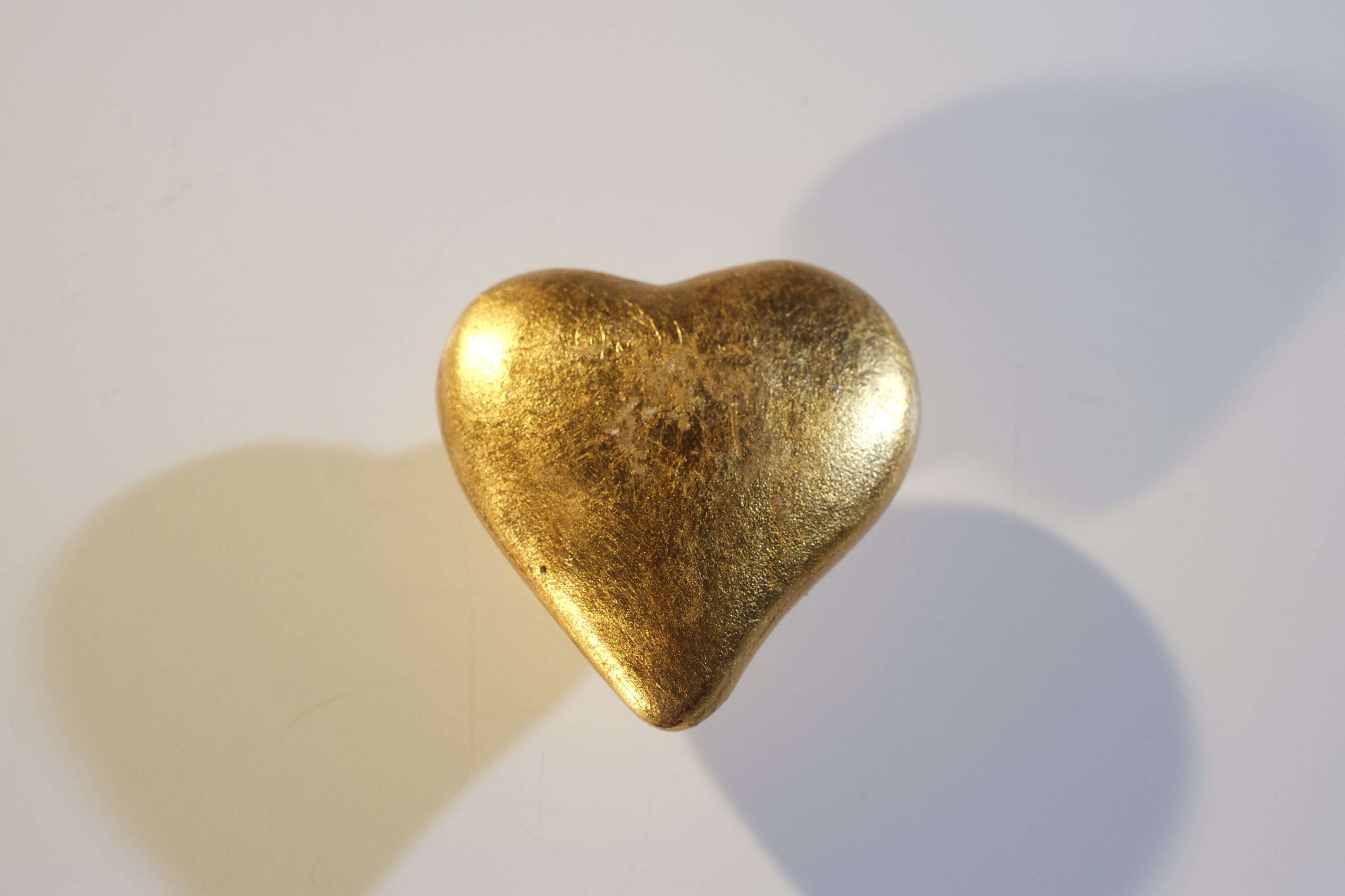 Keramikknopf Ø 75mm Herz Blattgold groß